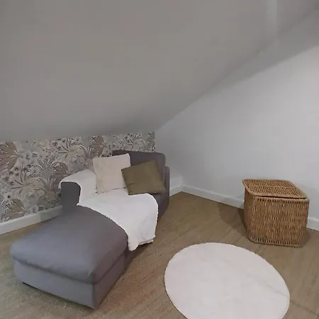 Maison Du Bonheur, Les Collines *
